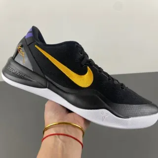 耐克 Zoom Kobe VIII 黑金篮球鞋
