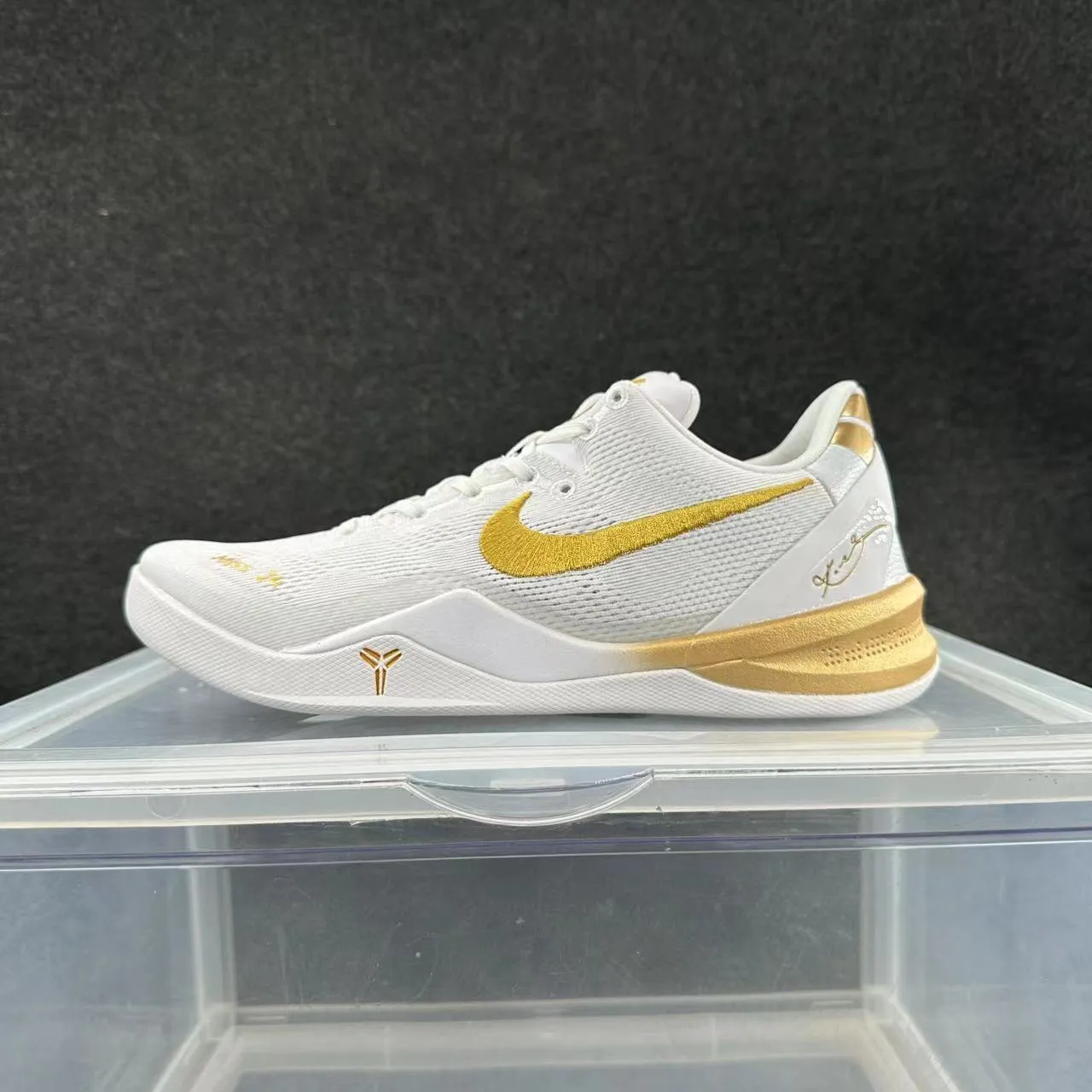 Nike Zoom Kobe VIII White Gold Basketball Shoes 2