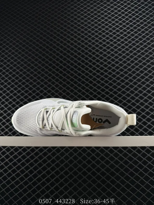 Nike ZoomX Off-White and Green Gradient Midsole Running Shoes 4