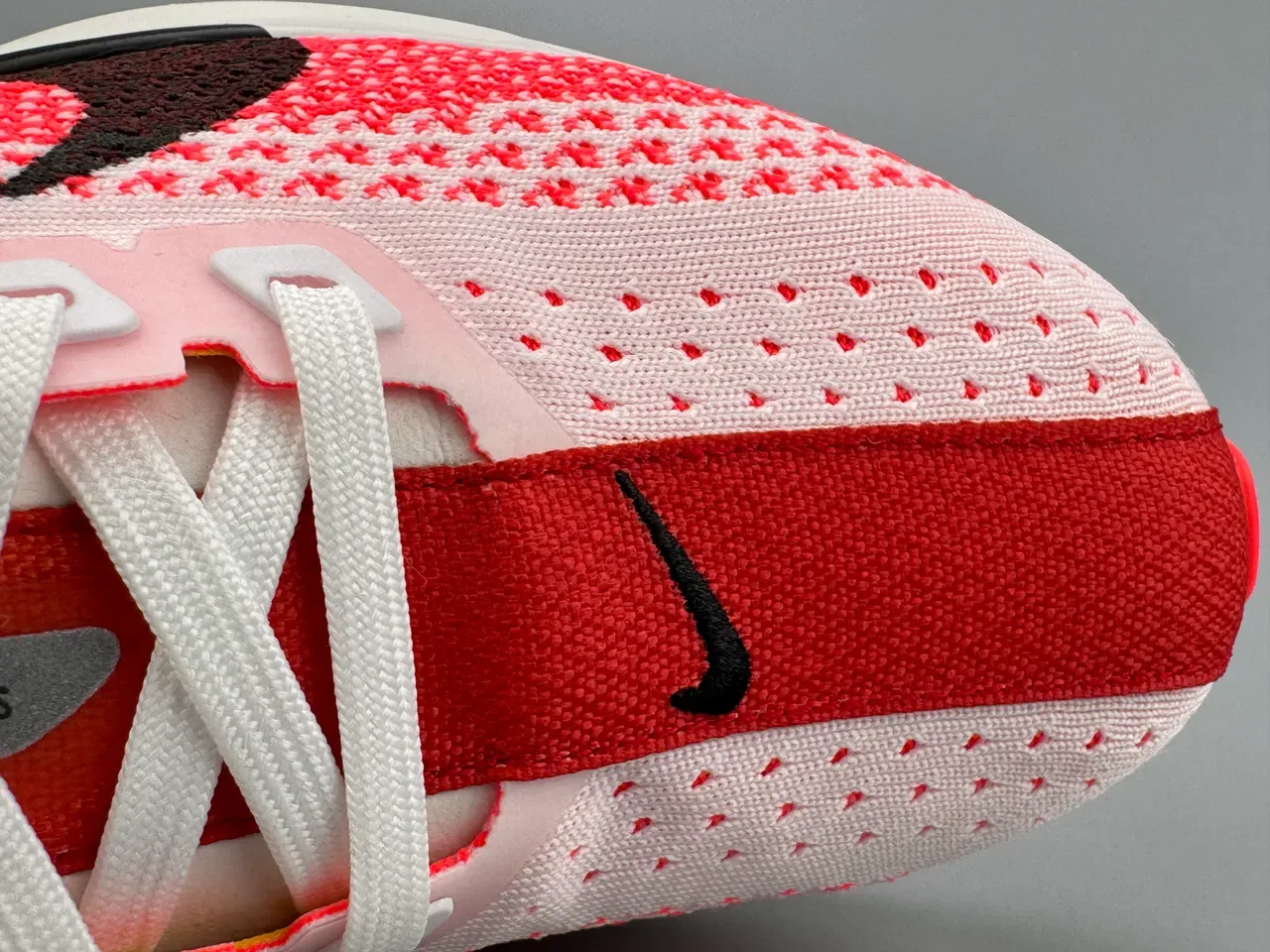 Nike ZoomX Tênis Running Upper Knit Gradient Pink Red Overlay Swoosh Preto 2