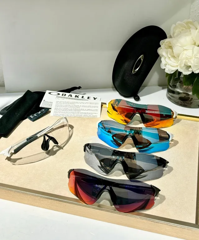 Oakley White Gray Wraparound Shield Lens Integrated Nose Pad Sunglasses 4