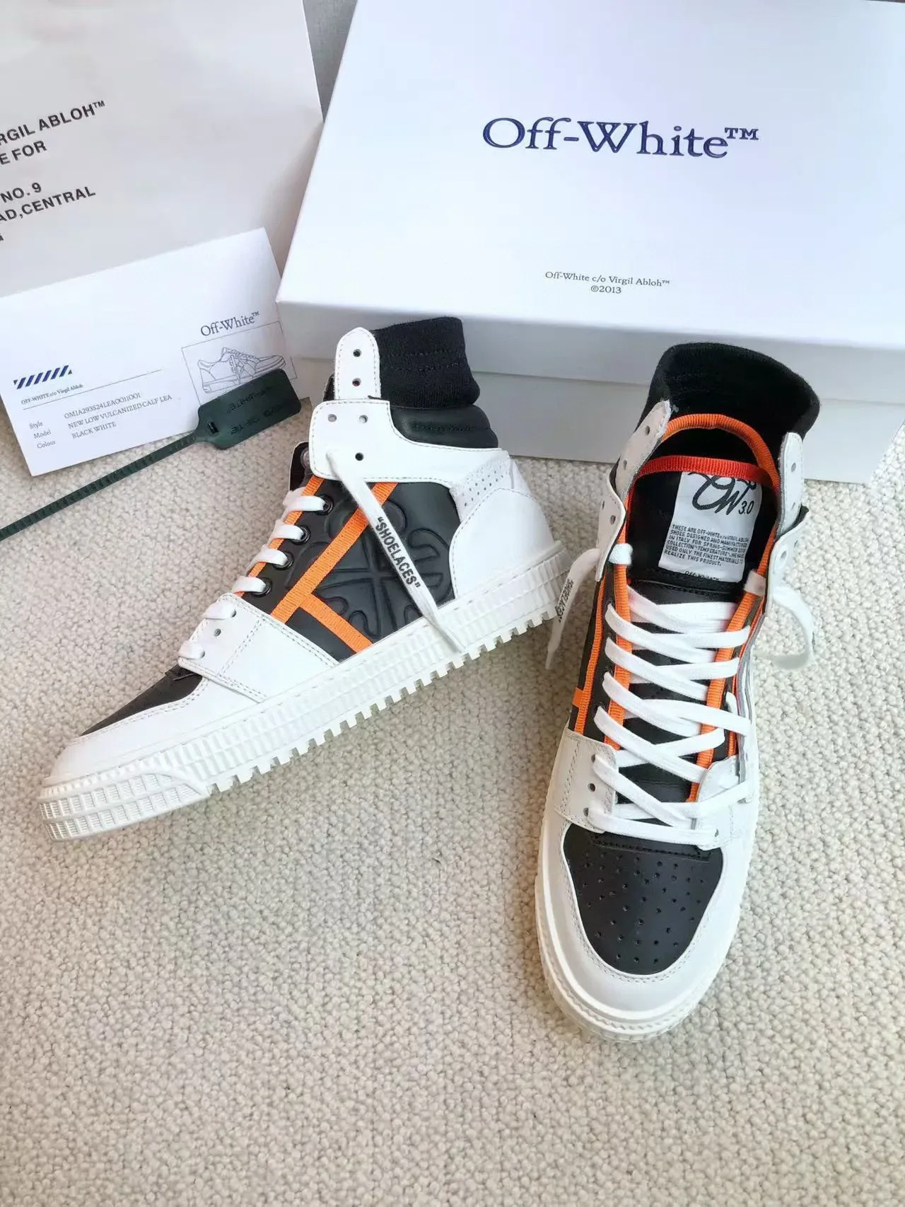 Off-White কালো হাই-টপ সক-কলার লাইফস্টাইল স্নিকার 4