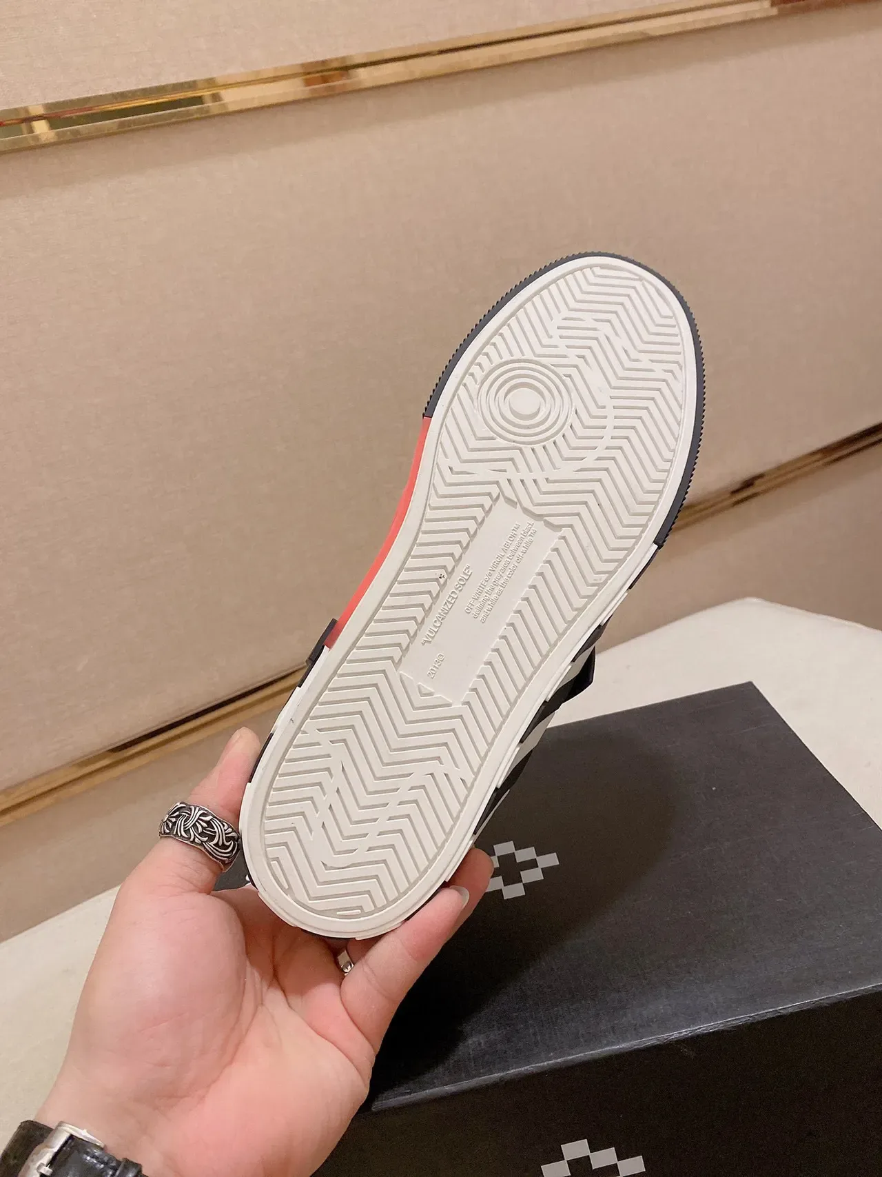 Off-White حذاء رياضي أسود منخفض لوتوب منصة سول أسلوب حياة 2