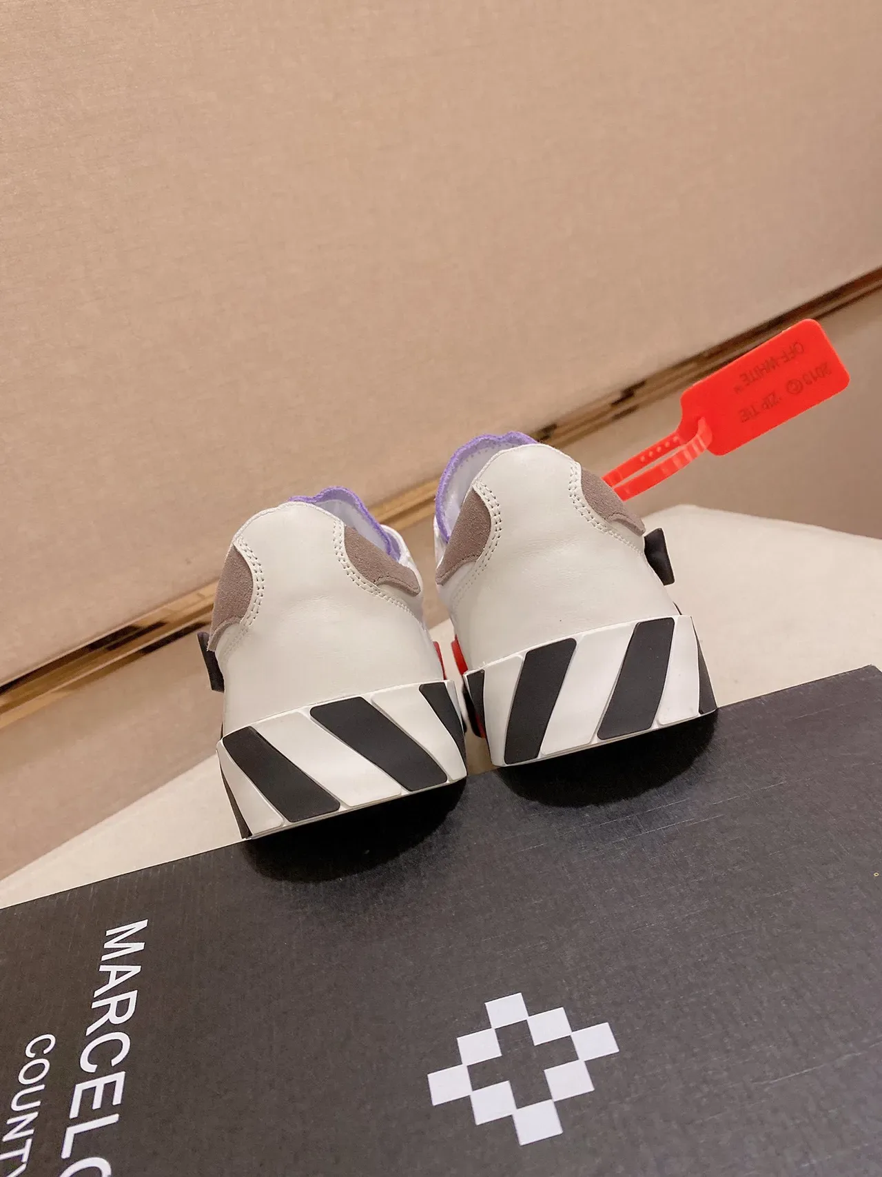 Off-White حذاء رياضي أسود منخفض لوتوب منصة سول أسلوب حياة 3