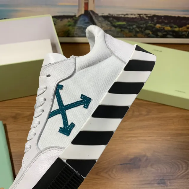 Off-White Diagonal Arrow Sneaker Blanc Noir Rayé Plateforme Style de Vie Sneakers 3