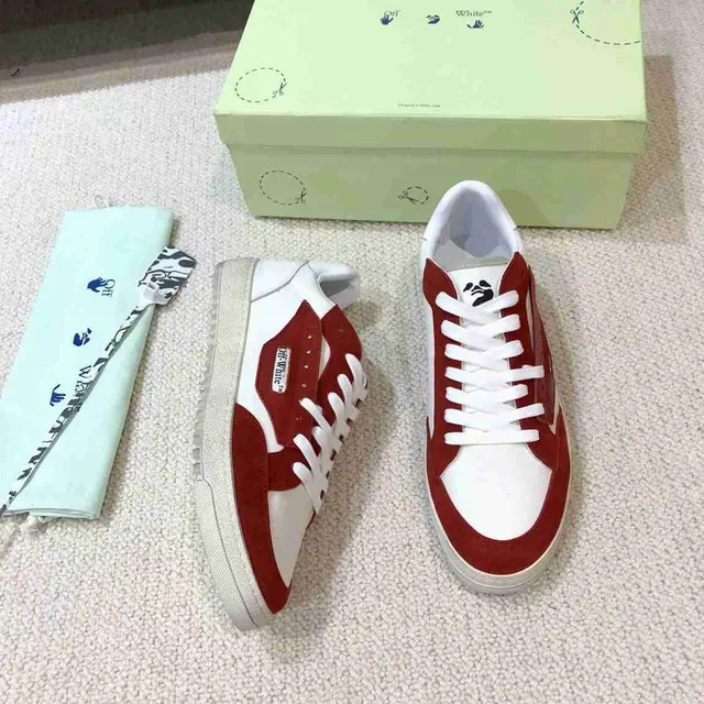 Off-White Fund tênis lifestyle com painéis vermelhos e brancos 4
