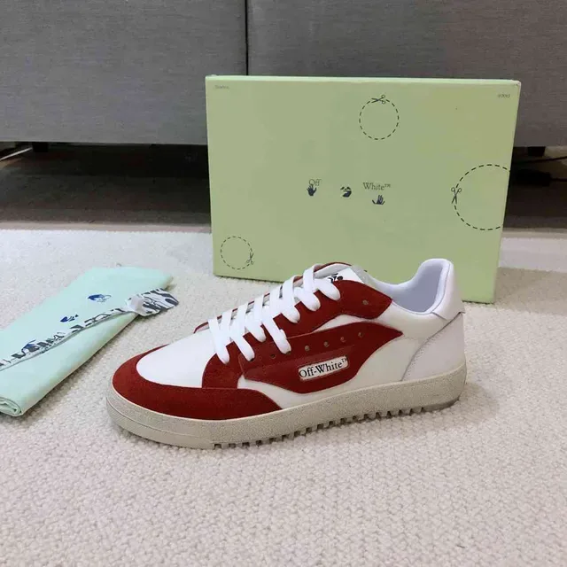 Off-White Fund tênis lifestyle com painéis vermelhos e brancos 9