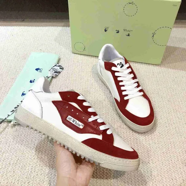 Off-White Fund tênis lifestyle com painéis vermelhos e brancos 10