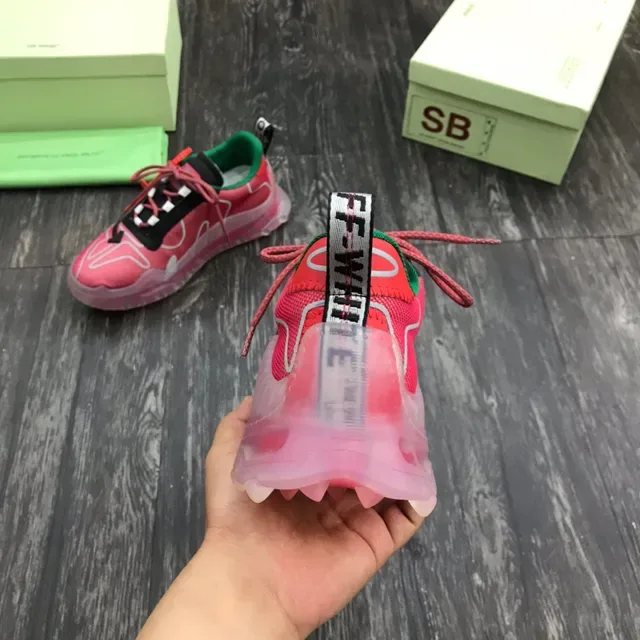 Off-White sneakers chunky rose noir semelle translucide lacets industriels zip-tie 3