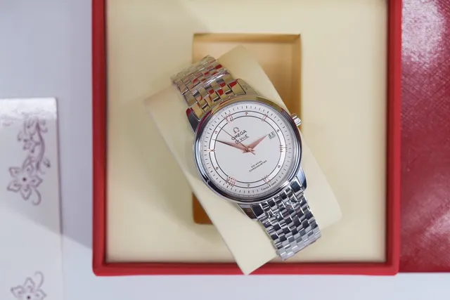 Omega De Ville Co-Axial Chronometer ton argenté montre mécanique 6