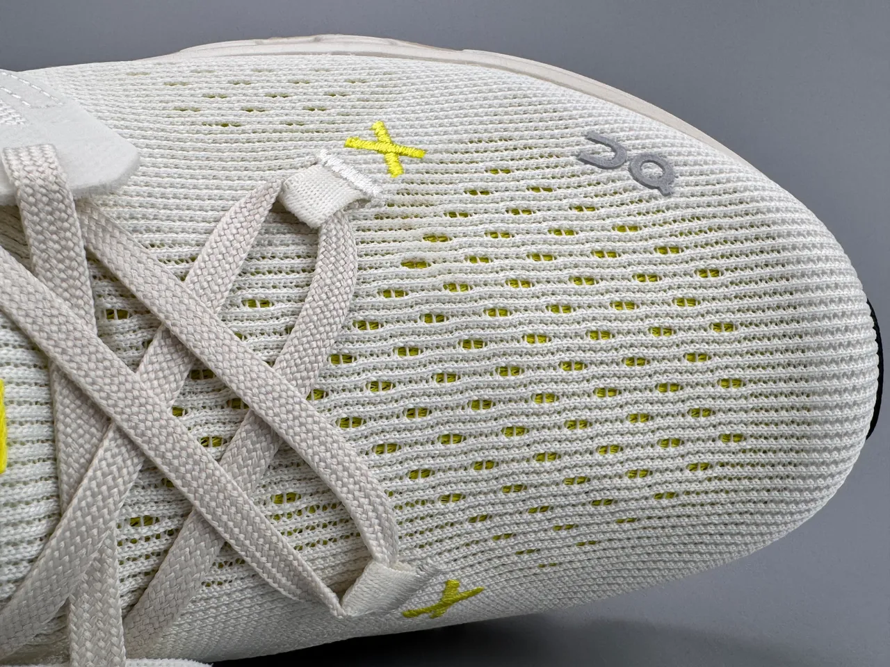 On Cloud White Yellow Engineered Knit Upper Segmented CloudTec Midsole Running Shoes 2