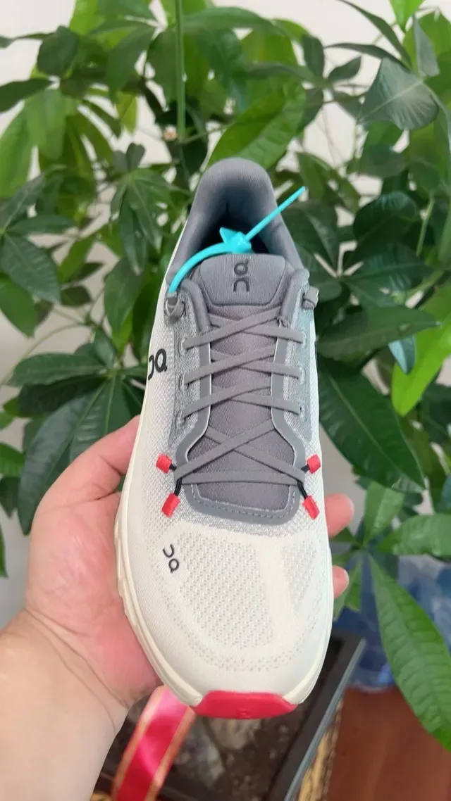 On Gray Beige Engineered Mesh Upper Open Hexagonal CloudTec Pods Running Shoes 8