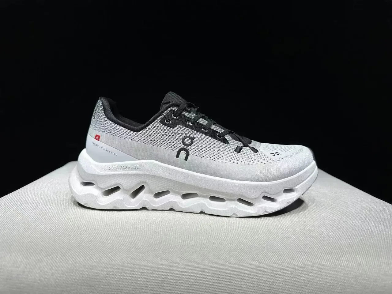 On Gray Black Engineered Knit Upper CloudTec Podded Midsole Running Shoes 8