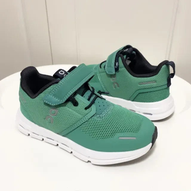 On Gray White Low-Top Mesh Upper Lifestyle Sneakers 7