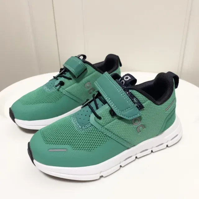 On Gray White Low-Top Mesh Upper Lifestyle Sneakers 8