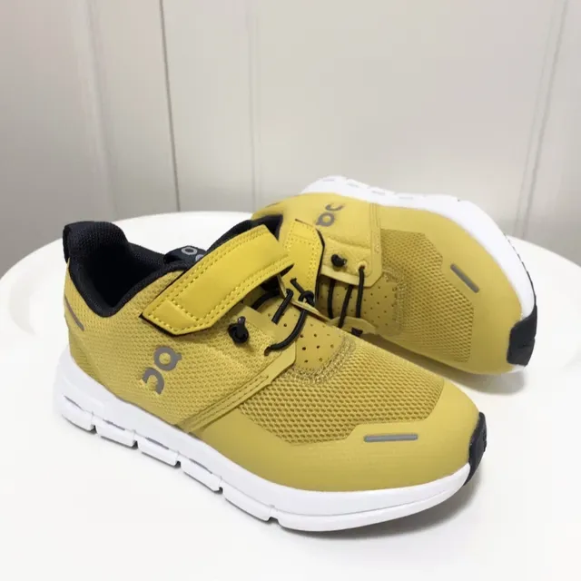 On Gray White Low-Top Mesh Upper Lifestyle Sneakers 11