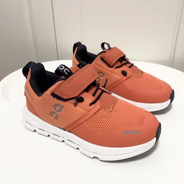 On Gray White Low-Top Mesh Upper Lifestyle Sneakers 16
