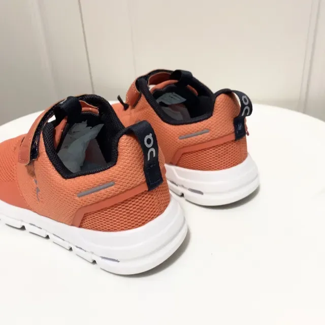 On Gray White Low-Top Mesh Upper Lifestyle Sneakers 20