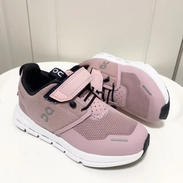 On Gray White Low-Top Mesh Upper Lifestyle Sneakers 23