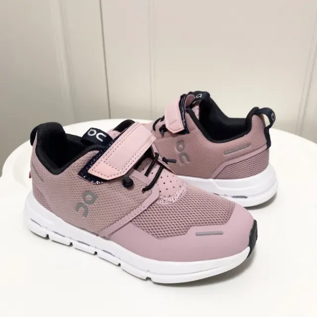 On Gray White Low-Top Mesh Upper Lifestyle Sneakers 24