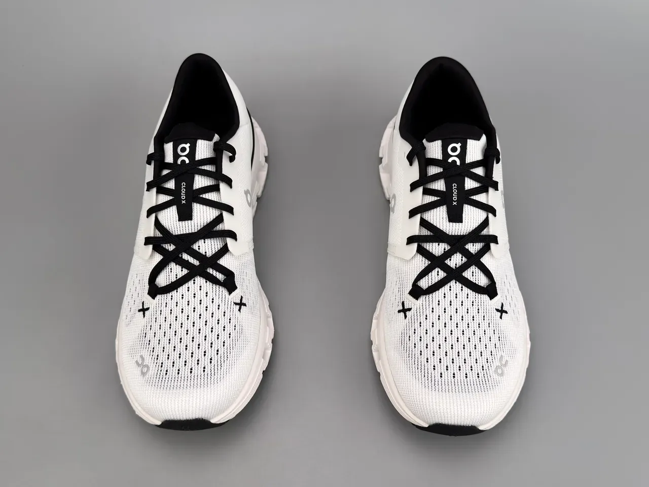 On White Black Engineered Knit Upper Segmented CloudTec Midsole Running Shoes 9