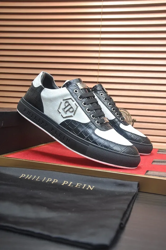 Philipp Plein أحذية رياضية أسلوب حياة مع لمسة جلد لامع أسود وأبيض 2