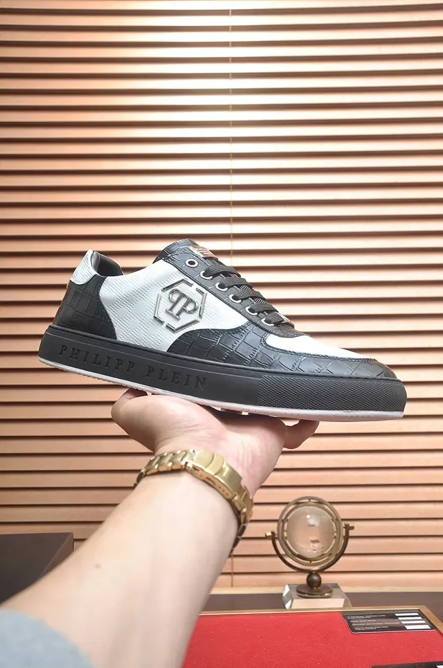 Philipp Plein أحذية رياضية أسلوب حياة مع لمسة جلد لامع أسود وأبيض 4