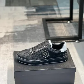Philipp Plein काला सफेद टेक्स्चर्ड लेदर ऊपरी हेक्सागोनल मेटालिक लोगो लाइफस्टाइल स्नीकर