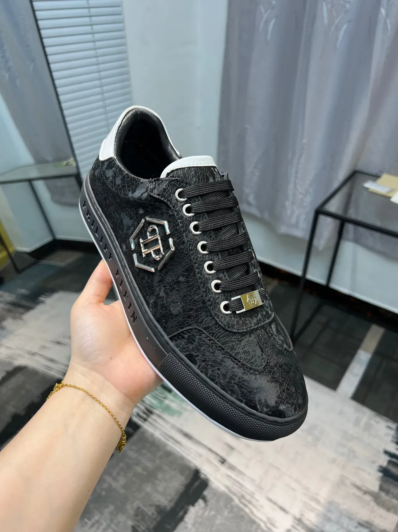 Philipp Plein Noir Blanc Cuir Texturisé Supérieur Hexagonal Logo Métallique Lifestyle Sneakers 6