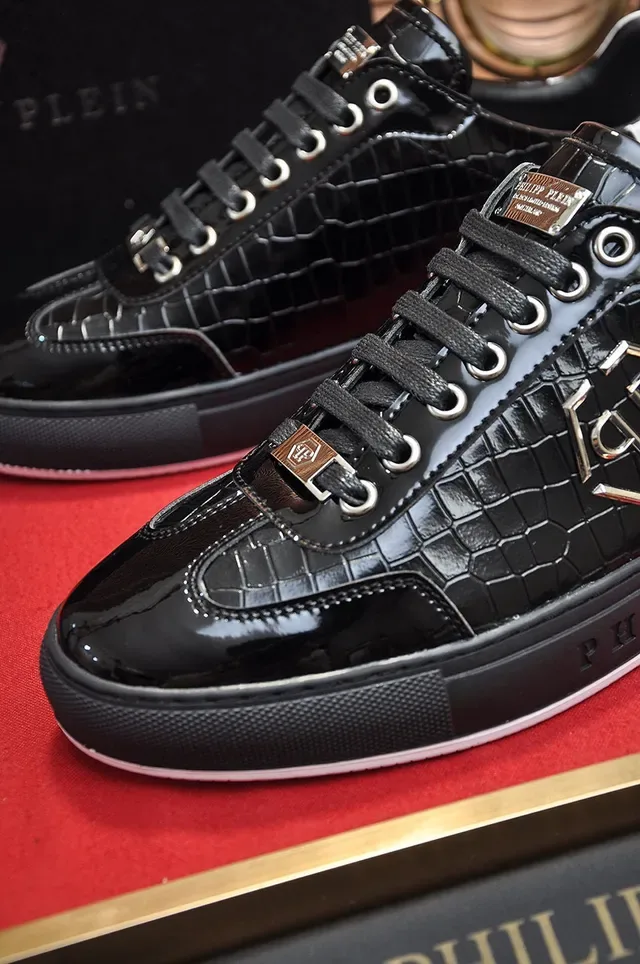 Philipp Plein Lifestyle Sneakers Preto Prata Couro Patentado com Embossado Crocodilo Logotipo PP Hexagonal Lifestyle Sneakers 3
