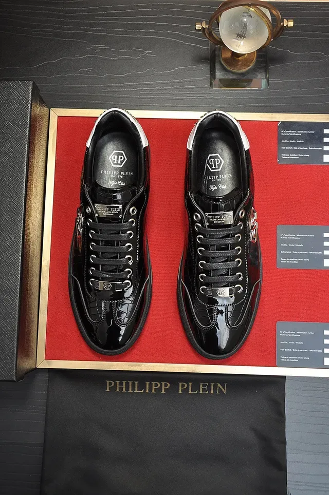 Philipp Plein Lifestyle Sneakers Preto Prata Couro Patentado com Embossado Crocodilo Logotipo PP Hexagonal Lifestyle Sneakers 9