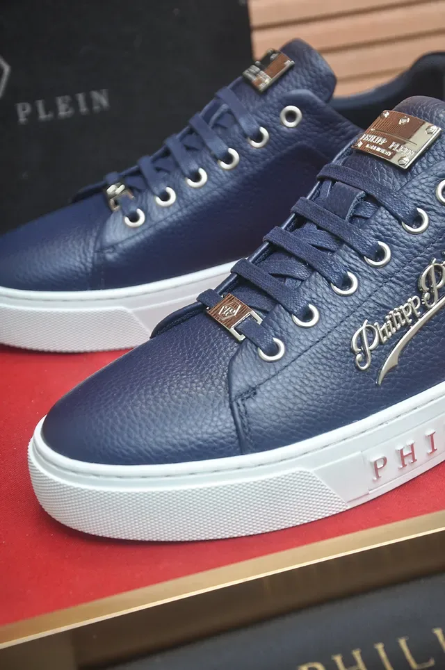 Philipp Plein sneakers lifestyle bleu marine blanc cuir supérieur semelle intermédiaire embossée branding sneakers lifestyle 2