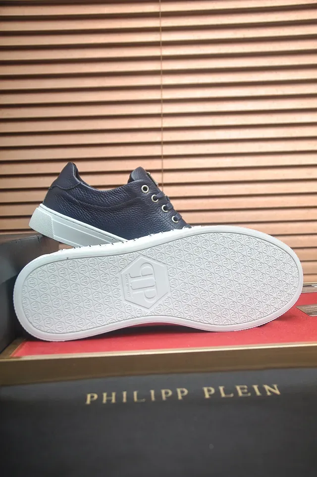 Philipp Plein sneakers lifestyle bleu marine blanc cuir supérieur semelle intermédiaire embossée branding sneakers lifestyle 3