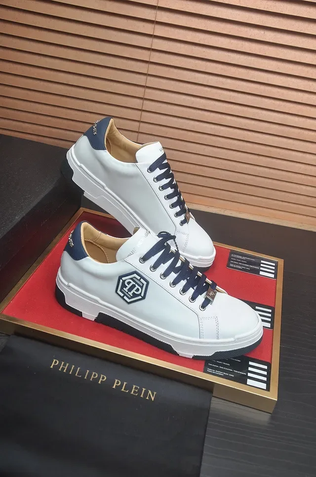 Philipp Plein أبيض ونافي بشعار سداسي حذاء رياضي ستايل 6