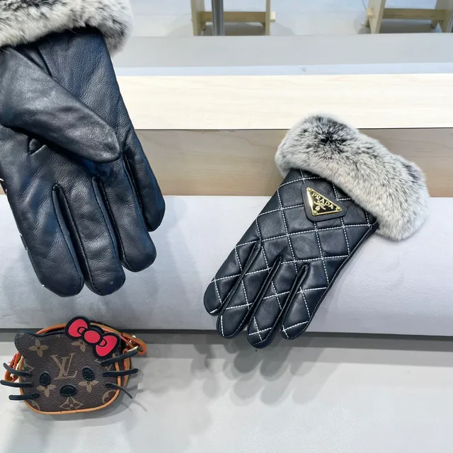 Prada Black Gray Quilted White Contrast Stitching Leather Gloves 8
