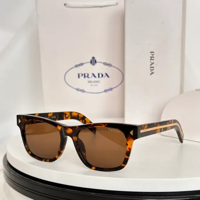 Prada Brown Gold Rectangular Frame Acetate Construction Sunglasses 8