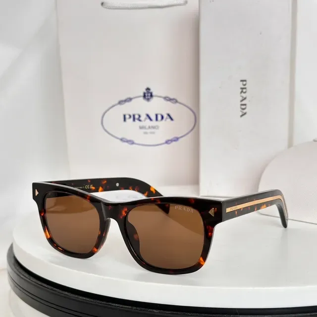 Prada Brown Gold Rectangular Frame Acetate Construction Sunglasses 9