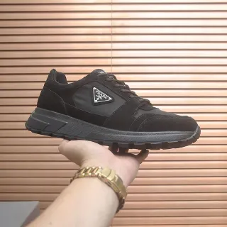 Prada Cloudbust কালো স্যুয়েড এবং সিন্থেটিক লাইফস্টাইল স্নিকার্স