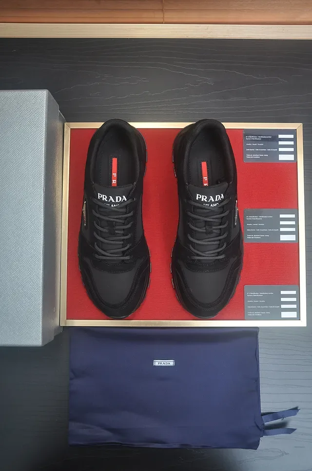 Prada Cloudbust Sneakers Lifestyle Noires en Daim et Synthétique 5