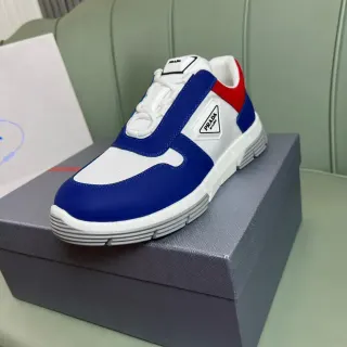 Prada Cloudbust Sneakers Lifestyle Bleu Rouge Color-Blocked avec Upper en Textile et Synthétique
