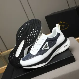 Prada Cloudbust Blanc Marine Panneau Textil Géométrique Plaque Logo Triangulaire Sneakers Lifestyle