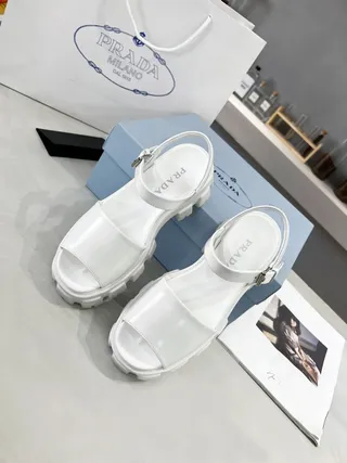Prada Cloudbust Sandales Gladiator de Plateforme en Cuir Patenté Blanc 8