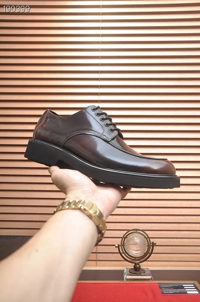 Prada Polished Brown Cap-Toe Oxford Shoes 6