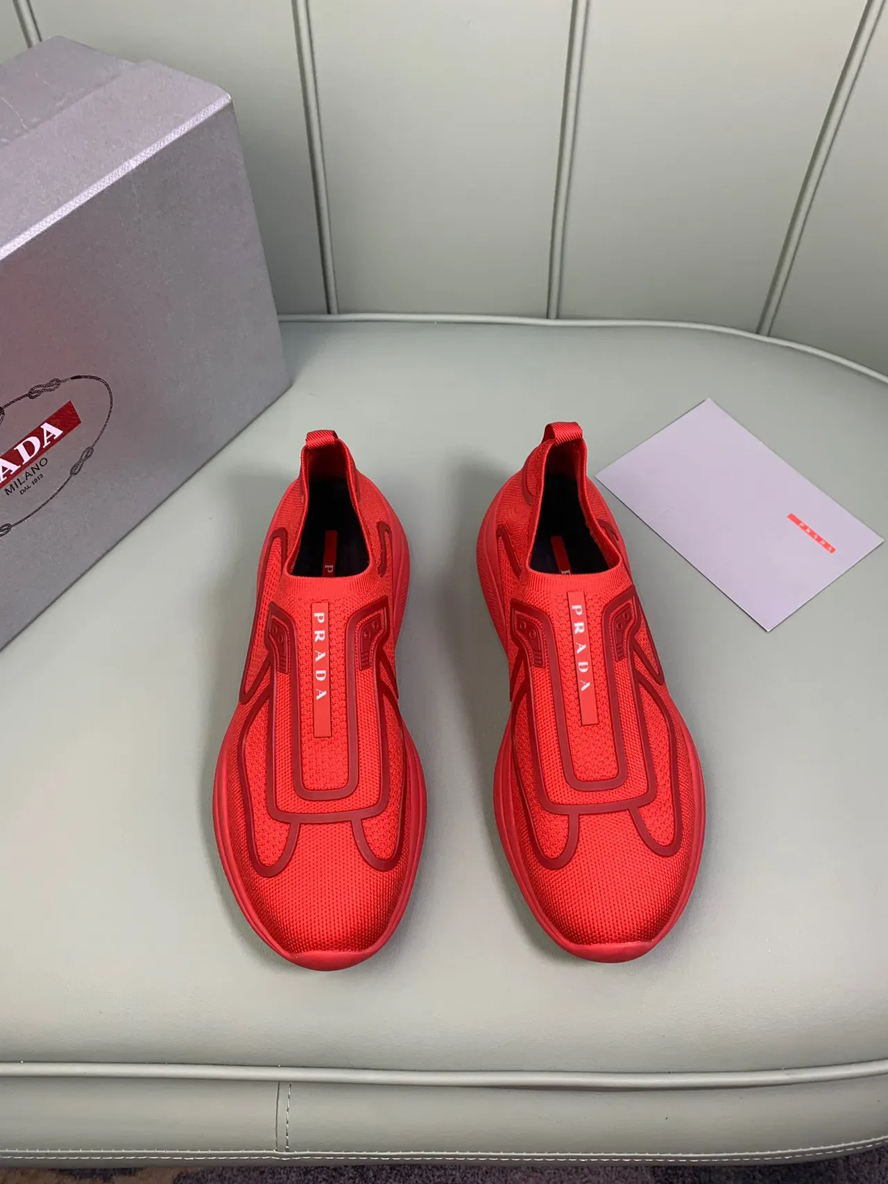 Prada लाल बোনা মেশ উপর স্লিপ-অন নির্মাণ লাইফস্টাইল স্নিকার্স 7