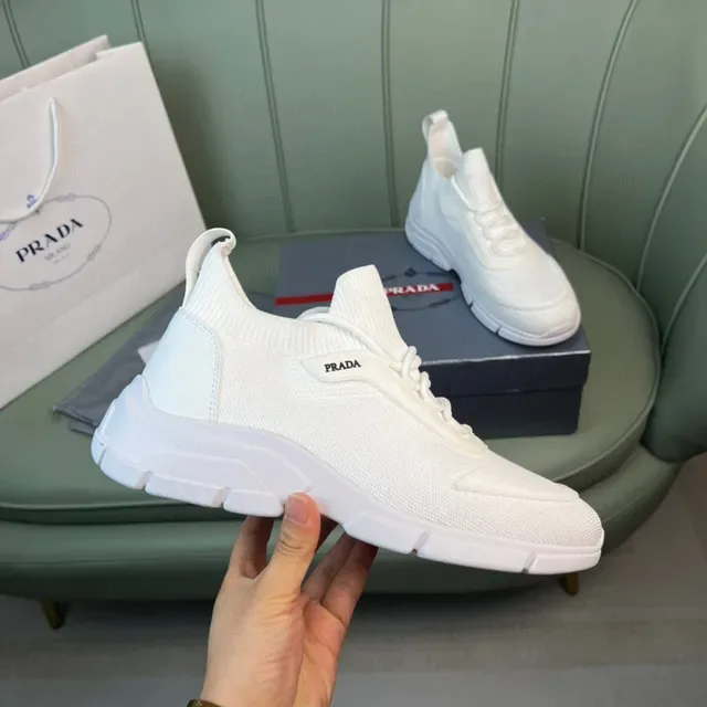 Prada Tênis Lifestyle Brancos de Malha com Upper de Meia Esculpido Sola Chunky 4