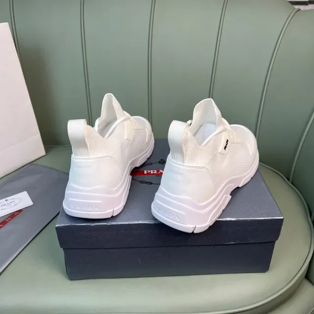 Prada Tênis Lifestyle Brancos de Malha com Upper de Meia Esculpido Sola Chunky 6
