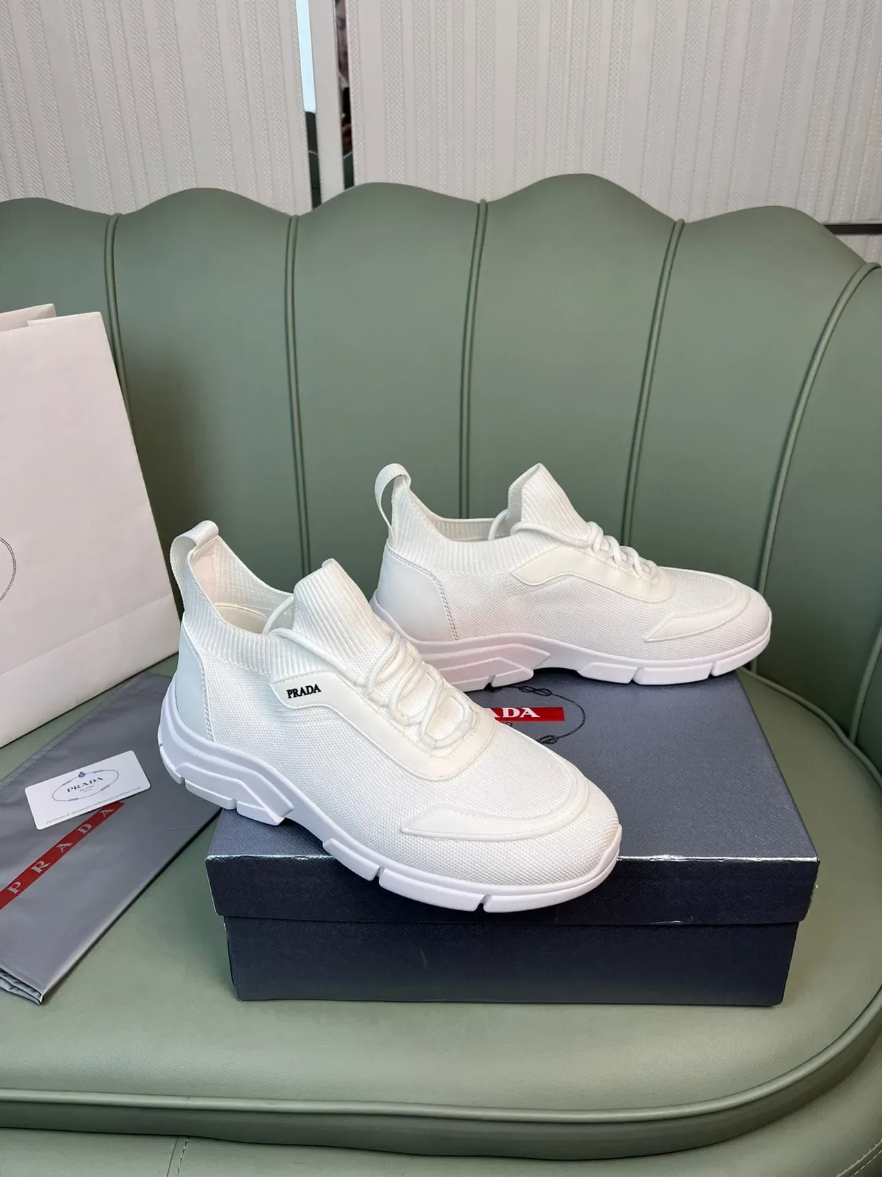 Prada Tênis Lifestyle Brancos de Malha com Upper de Meia Esculpido Sola Chunky 8