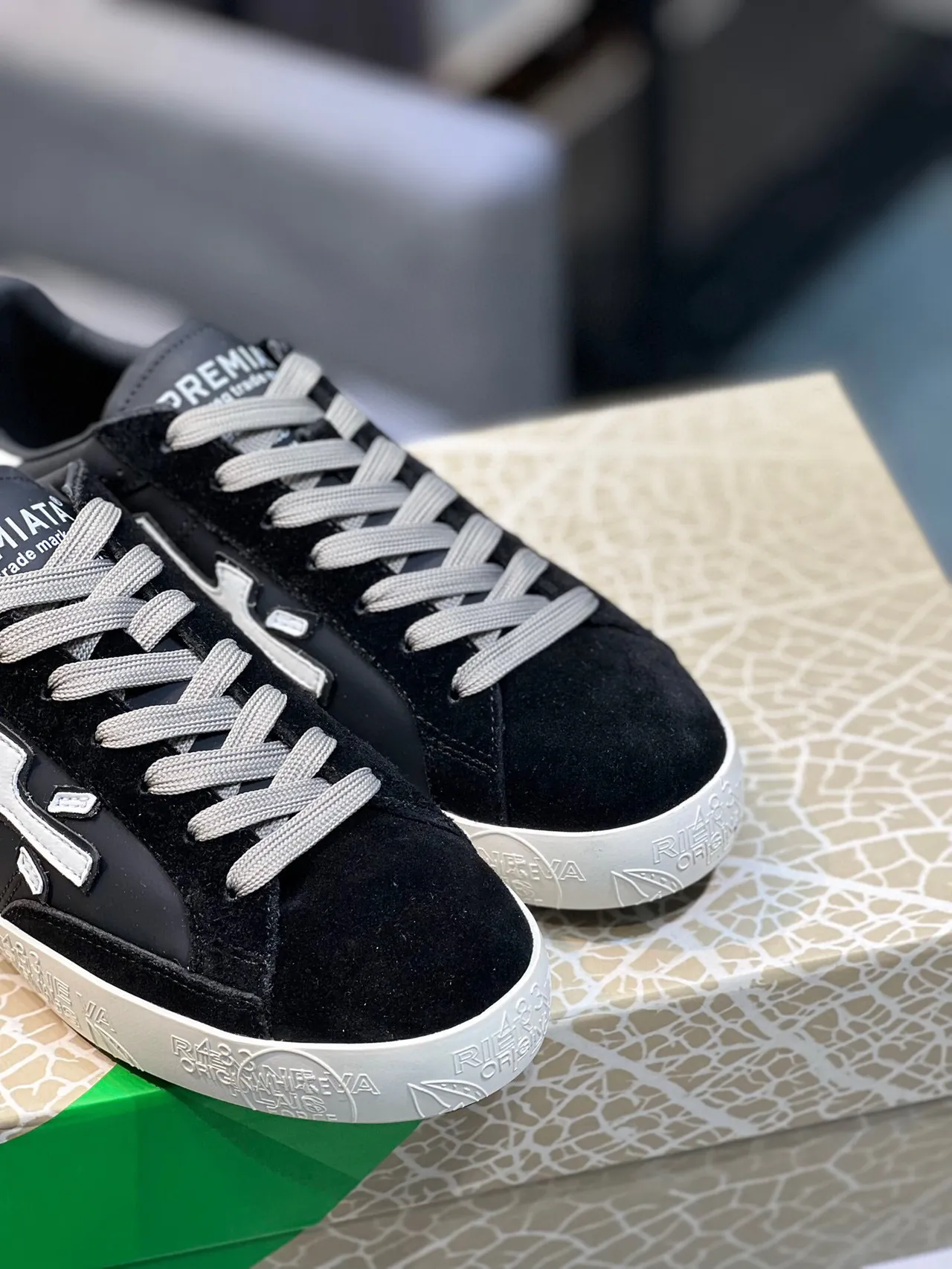 Premiata X-Logo حذاء رياضي أسلوب الحياة من السويدي الأسود 8