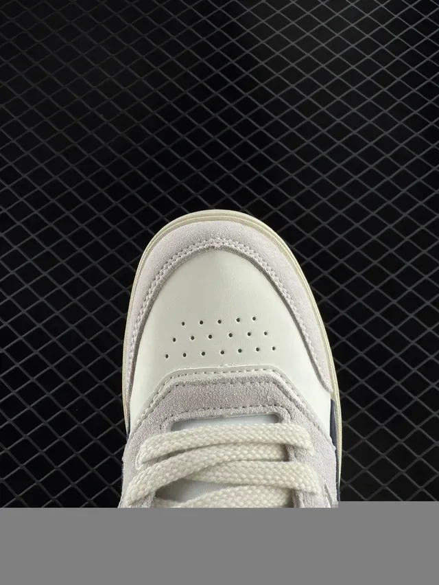 Puma Doublecourt Beige and Navy sneakers lifestyle 3