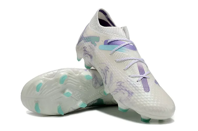 Chaussures de football Puma blanc et violet upper en maille impression marbrée Firm Ground 4